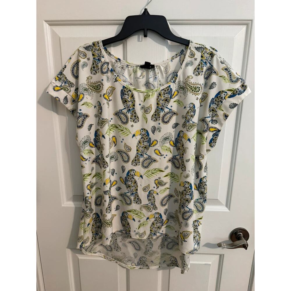 Tacera Plus Short Sleeve Hi-low Stretch White Parrot Tropical Top 2X